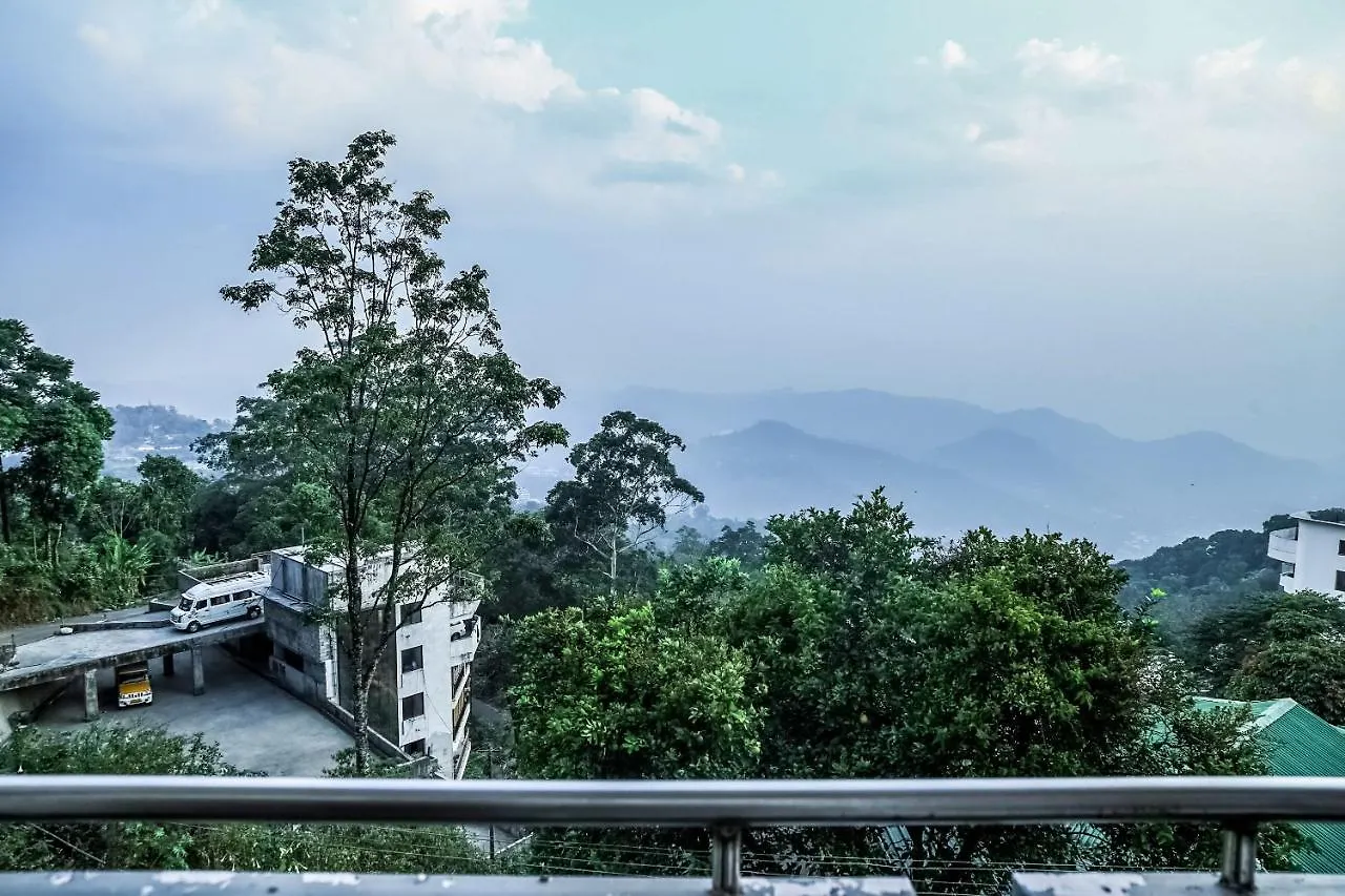 Oyo 8506 Pallivasal Munnar